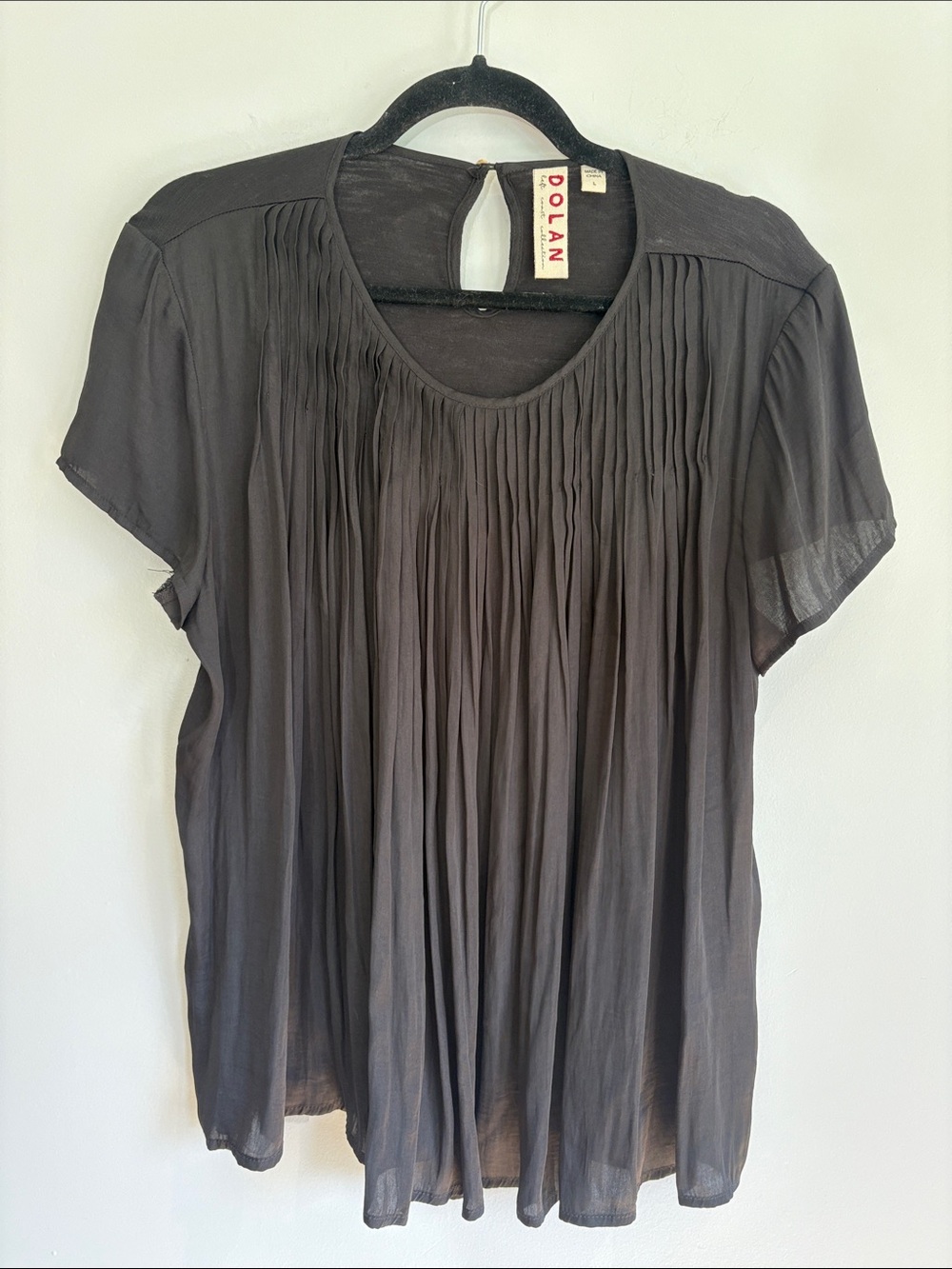 dolan Pleated Scoop Neck Short Sleeve Top - Gray